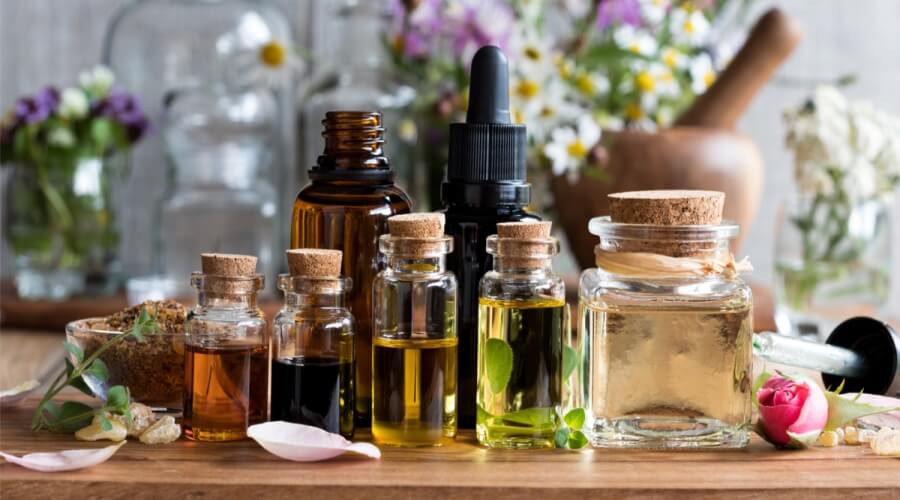 فواید و تاثیرات روغن هندی برای مو چیست؟
