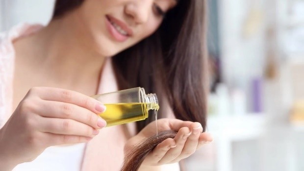 آشنایی با 5 روغن مو کاربردی برای روغن تراپی